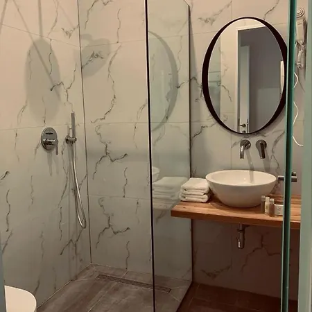 Merly Hotel 3*