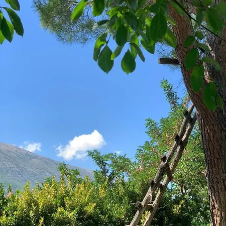 Merly Szálloda Përmet